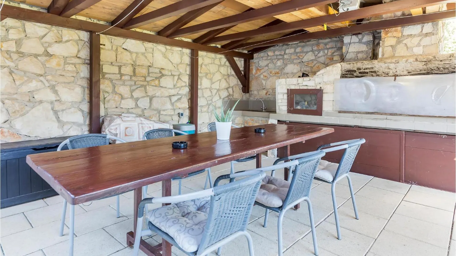Awesome Apartment In Fazana With Wifi